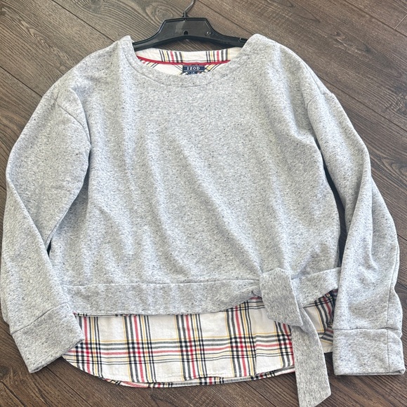 Izod Tops - Izod layered long sleeve too with plaid Large